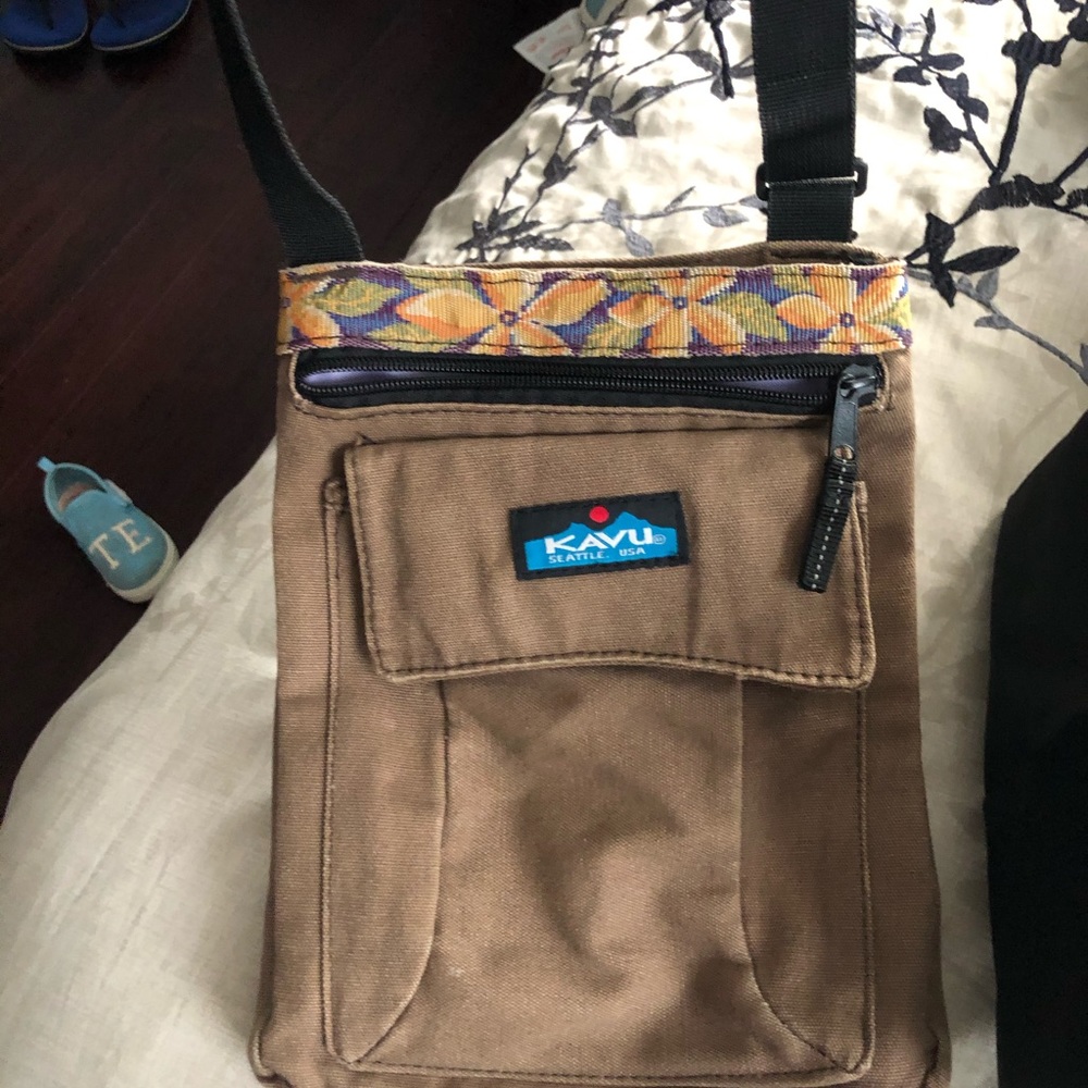 kavu crossbody